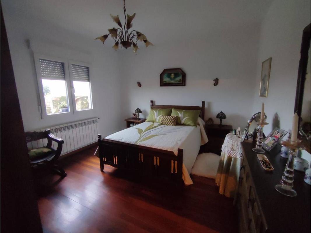 Sale of independent chalet in Lugar Piñeiro Eixo, Santiago de Compostela
 photo 4