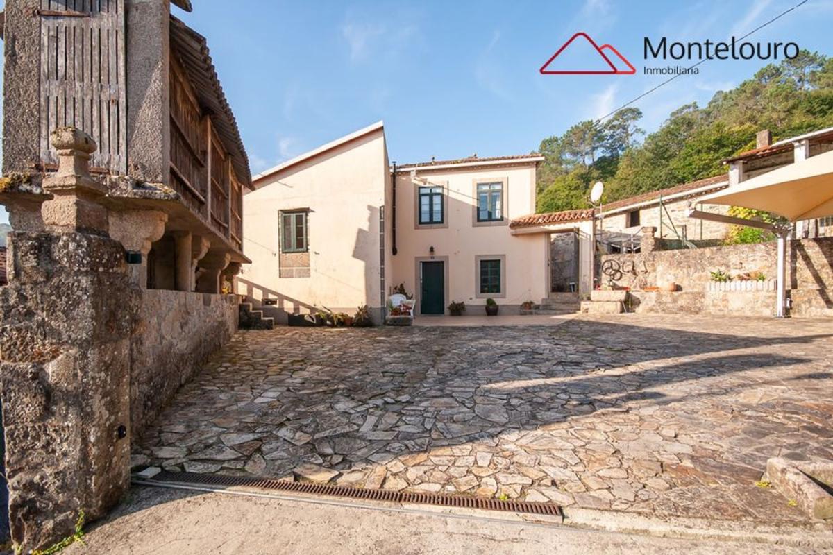Sale of independent chalet in Aldea Gosende, Brion
photo 1