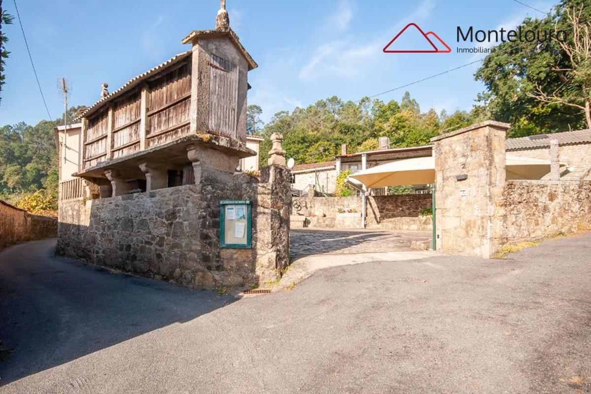 Sale of independent chalet in Aldea Gosende, Brion
photo 2