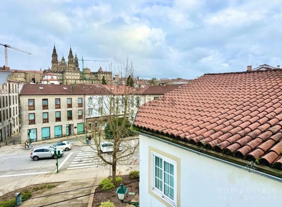 Sprzedaż szeregowego domku w  Calle das Hortas, 2 , Santiago de Compostela photo 2