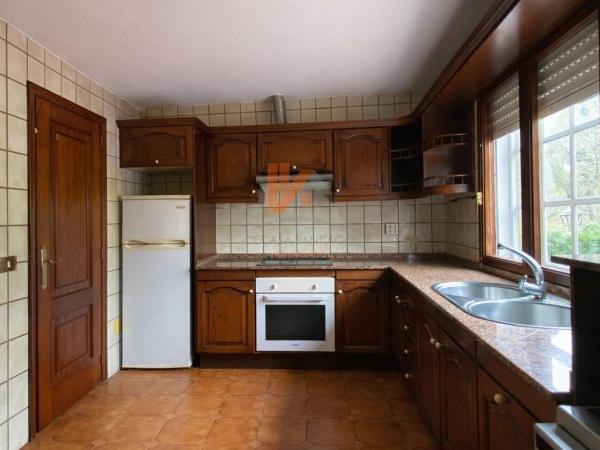 Chalet pareado en calle Codeseira photo 2