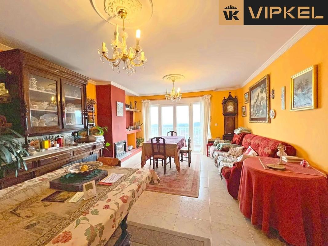 Sale of independent chalet in Calle da Cima da Eira, Santiago de Compostela
 photo 4
