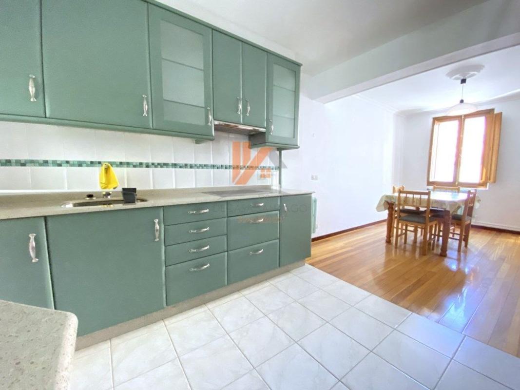 Venta de chalet independiente en Calle dos Loureiros, 20, Santiago de Compostela
photo 4