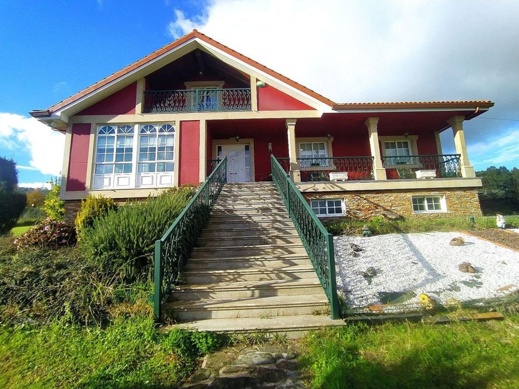 Venta de chalet independiente en Aldea Tembra, Brion
 photo 3