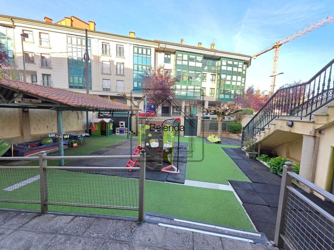 Sale of townhouse in  RU ALEJANDRO PEREZ LUGIN , Santiago de Compostela photo 3