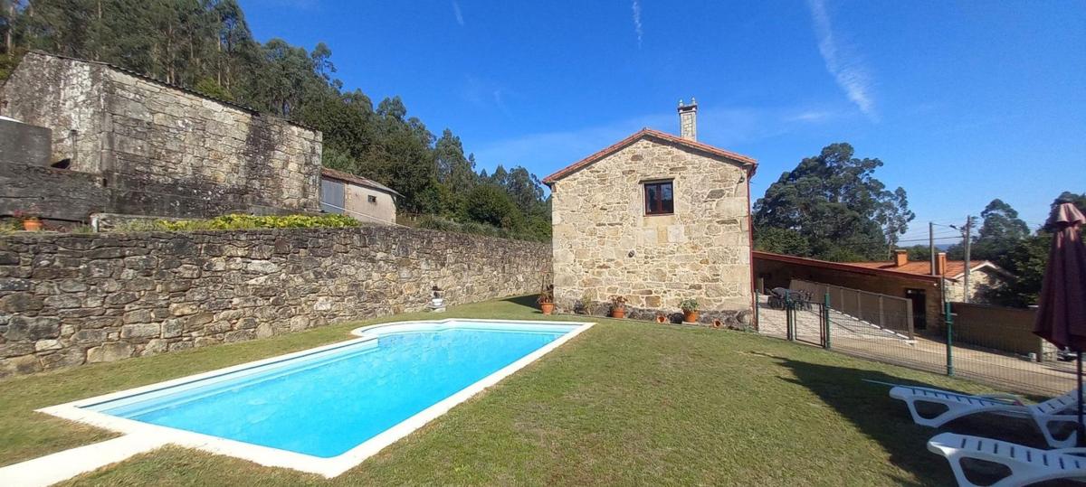 Sale of independent chalet in Aldea Gándara, Brion
photo 3