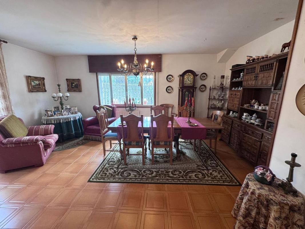 Sale of independent chalet in Travesía de Pardiñas, Santiago de Compostela
 photo 5
