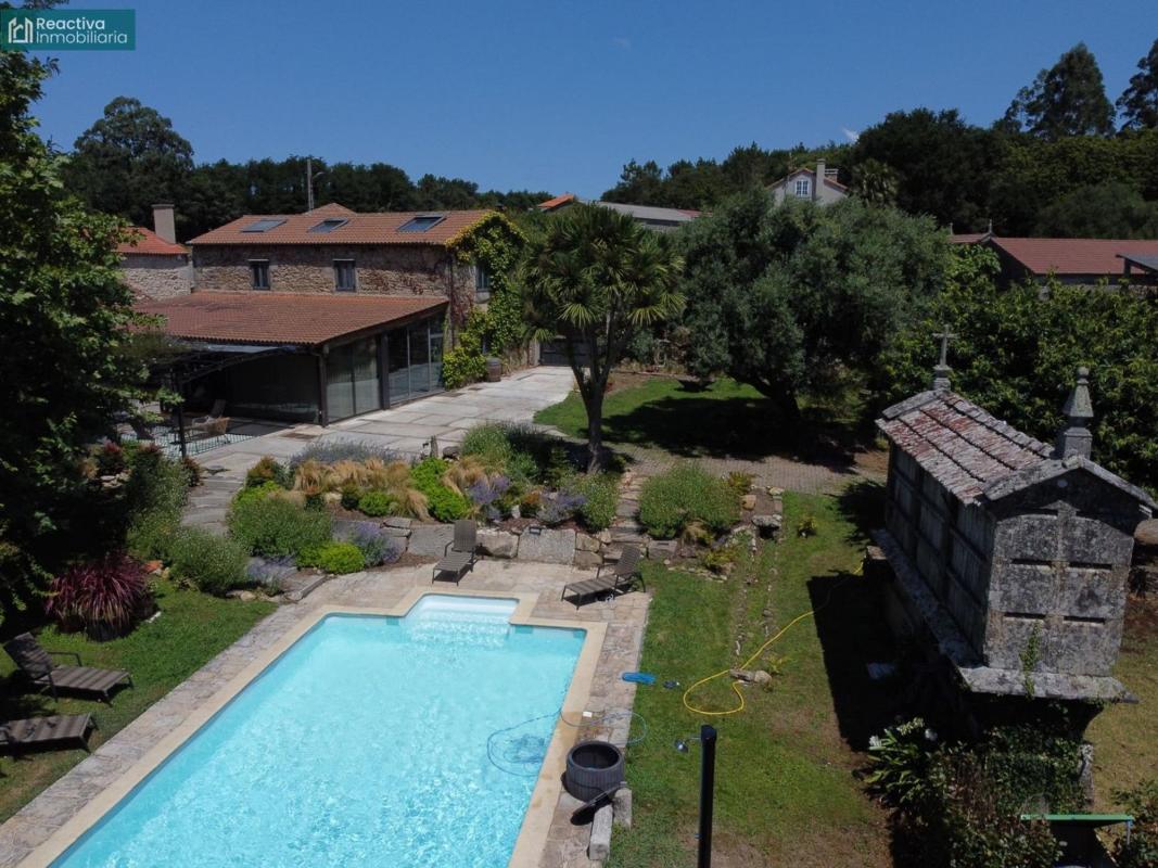 Venta de chalet independiente en Via Santiago de Compostela-La Estrada, Teo
photo 2
