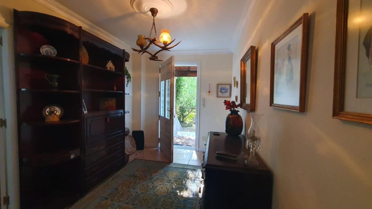 Sale of independent chalet in Calle do Nabal, Santiago de Compostela
photo 4