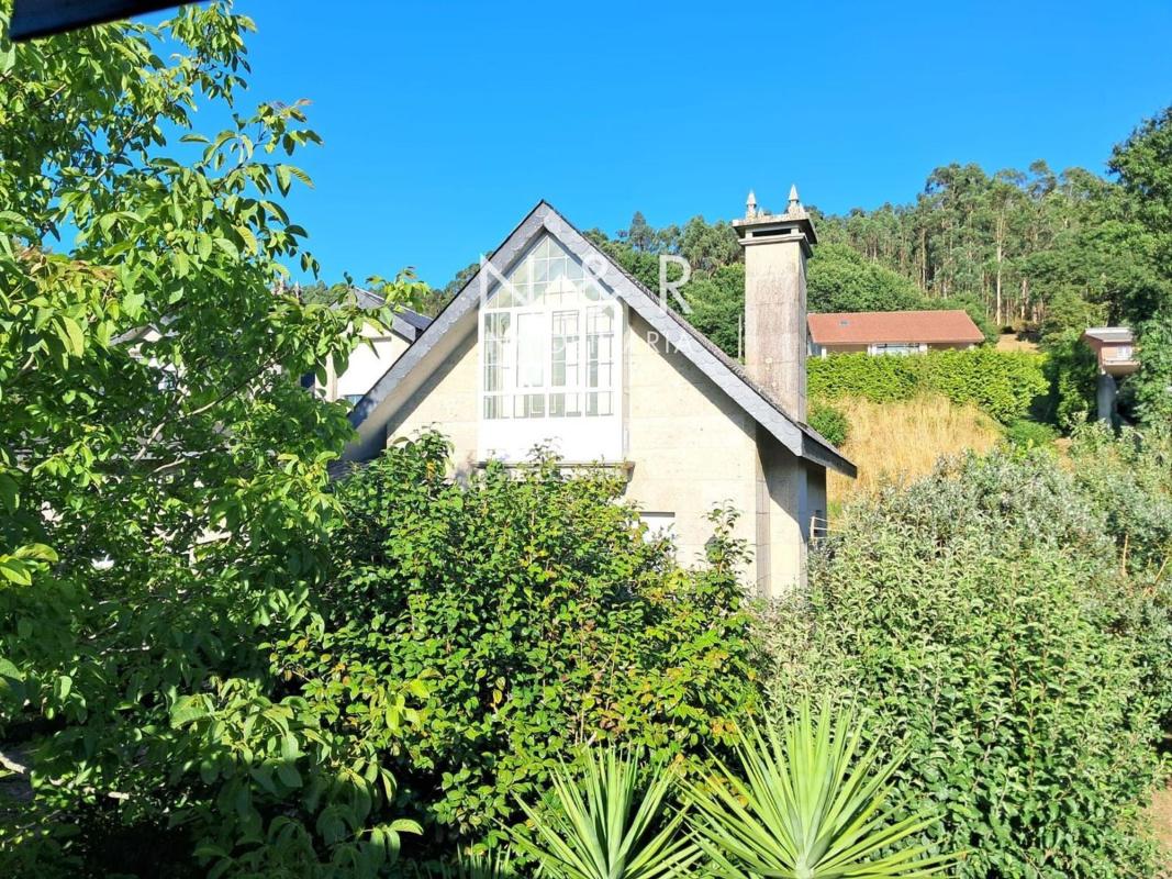 Sale of independent chalet in Calle do Nabal, Santiago de Compostela
 photo 3