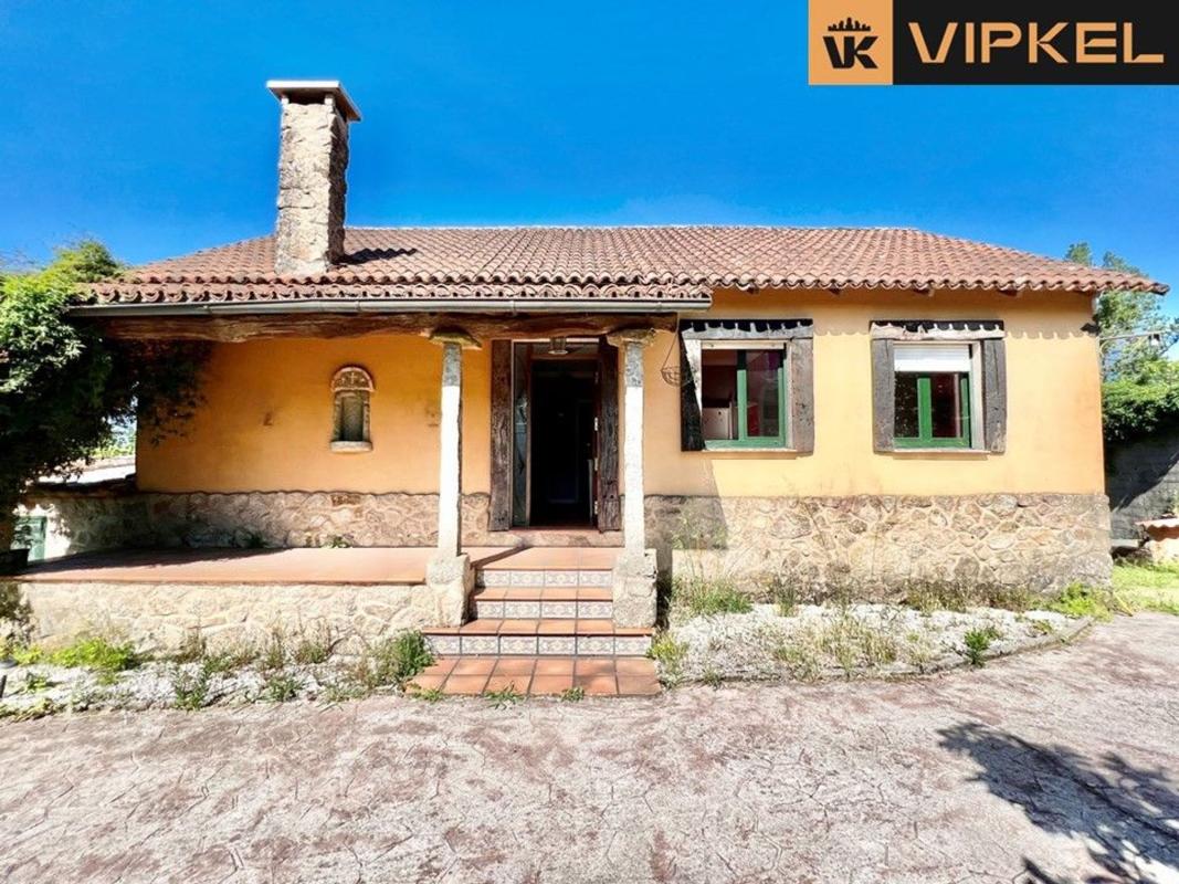 Продажа отдельного шале в  Aldea Vilaverde, Эймс photo 2
