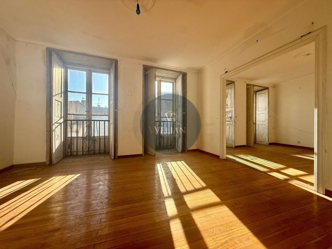 Sale of townhouse in Calle DO CASTRO , Santiago de Compostela photo 2