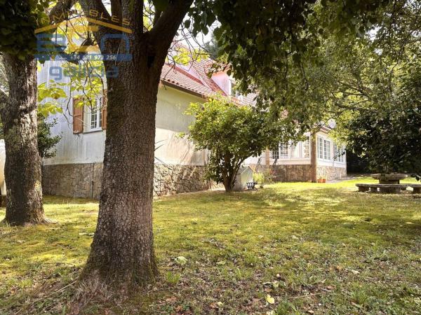 Chalet independiente en venta en Travesía de Cacheiras, Teo
thumbnail 2