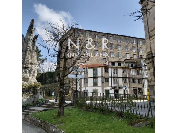 Independent chalet for sale in Calle de San Francisco, Santiago de Compostela
photo 1