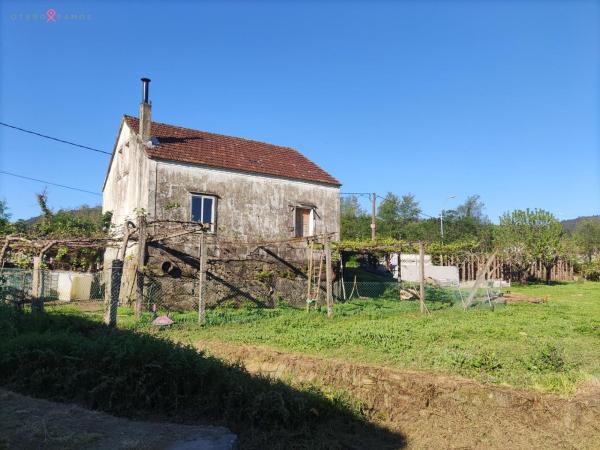 Rustic farm for sale in  Área de Ames , Ames photo 1