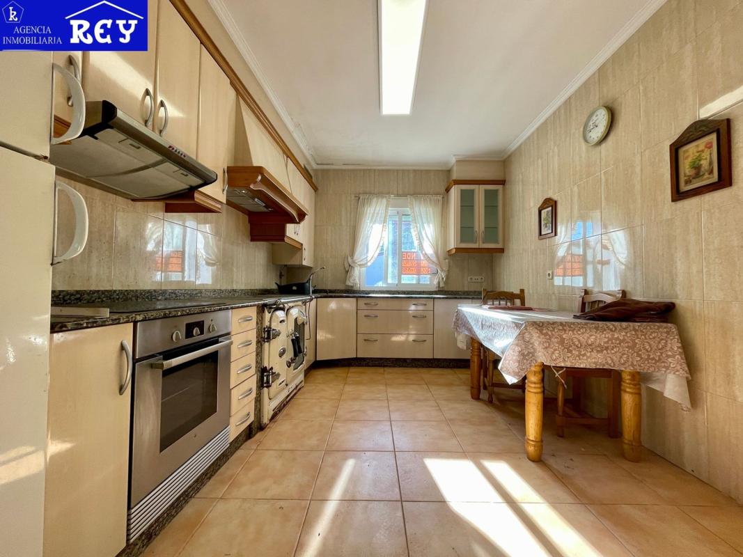 Venta de chalet adosado en  Calle de Vidán , Santiago de Compostela photo 4