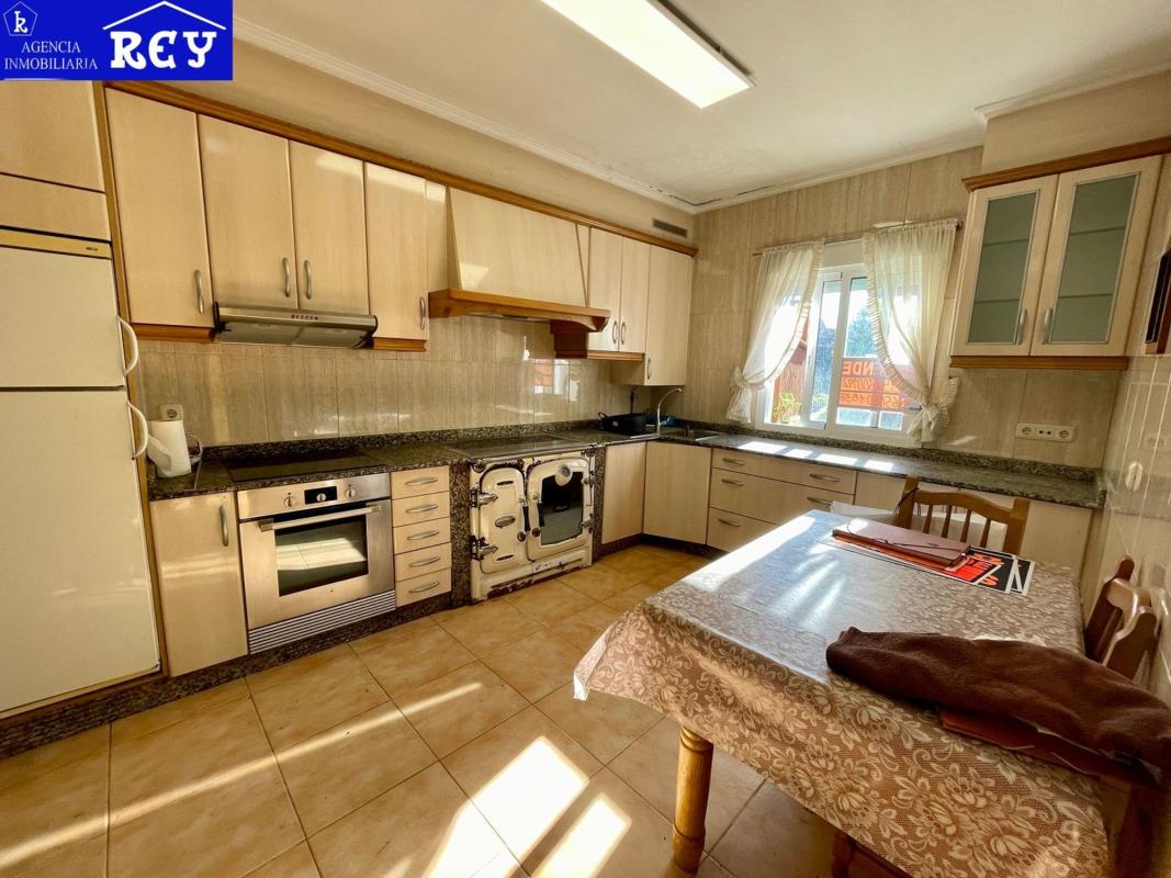 Venta de chalet adosado en  Calle de Vidán , Santiago de Compostela photo 5