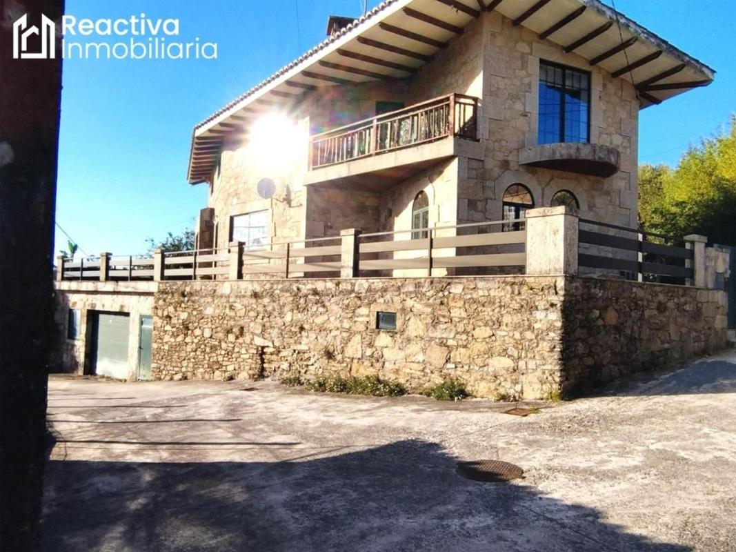 Venta de chalet independiente en Bugallido, Ames
 photo 2
