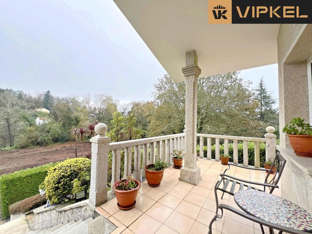 Sale of independent chalet in Calle de Muros, Santiago de Compostela
photo 3