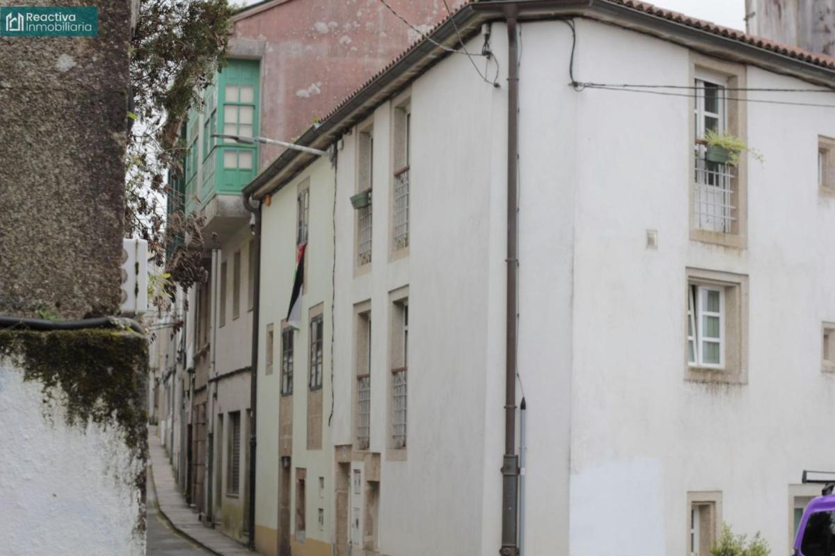 Продажа таунхауса в Calle dos Xasmins , Сантьяго-де-Компостела photo 2