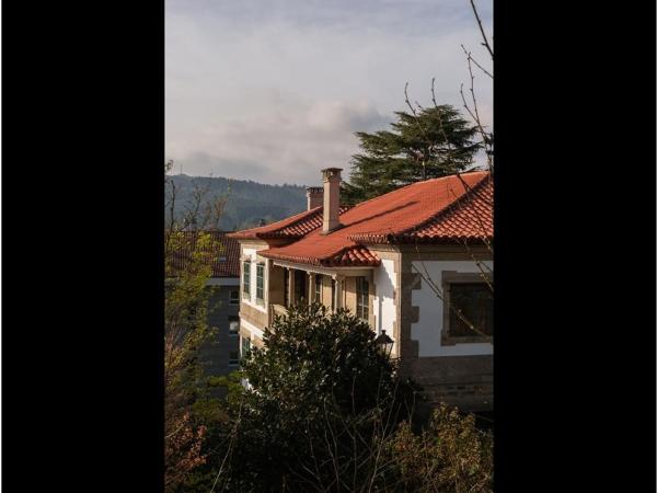 Casa independiente en avenida de Xoán XXIII s/n thumbnail 1