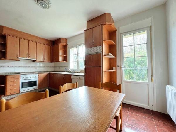 Chalet independiente en venta en Aldea Pontevea, Teo
 photo 1