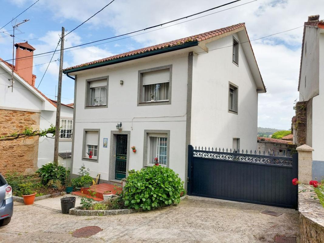 Venta de chalet independiente en PIÑEIRO, 25, Santiago de Compostela
photo 2