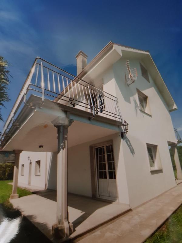 Venta de chalet independiente en A Freiria (cerca de Pontevea), 8, Teo
photo 1