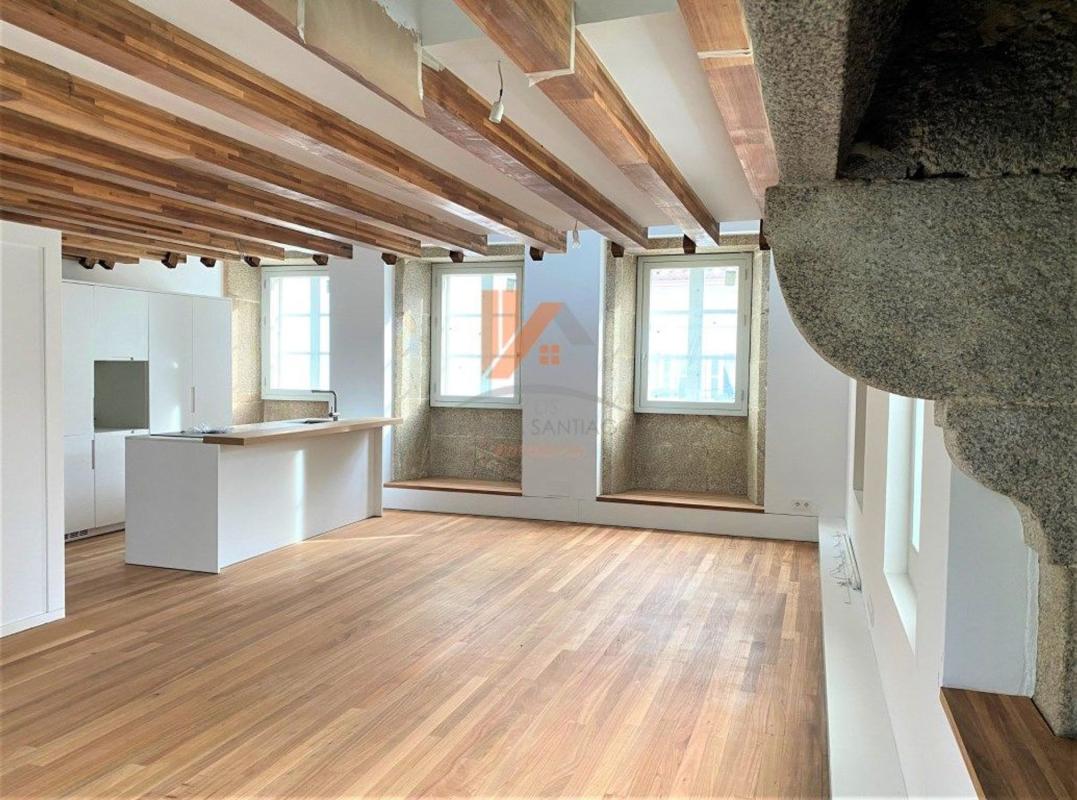 Sale of independent chalet in Calle Rueiro de Figueiriñas, Santiago de Compostela
photo 1