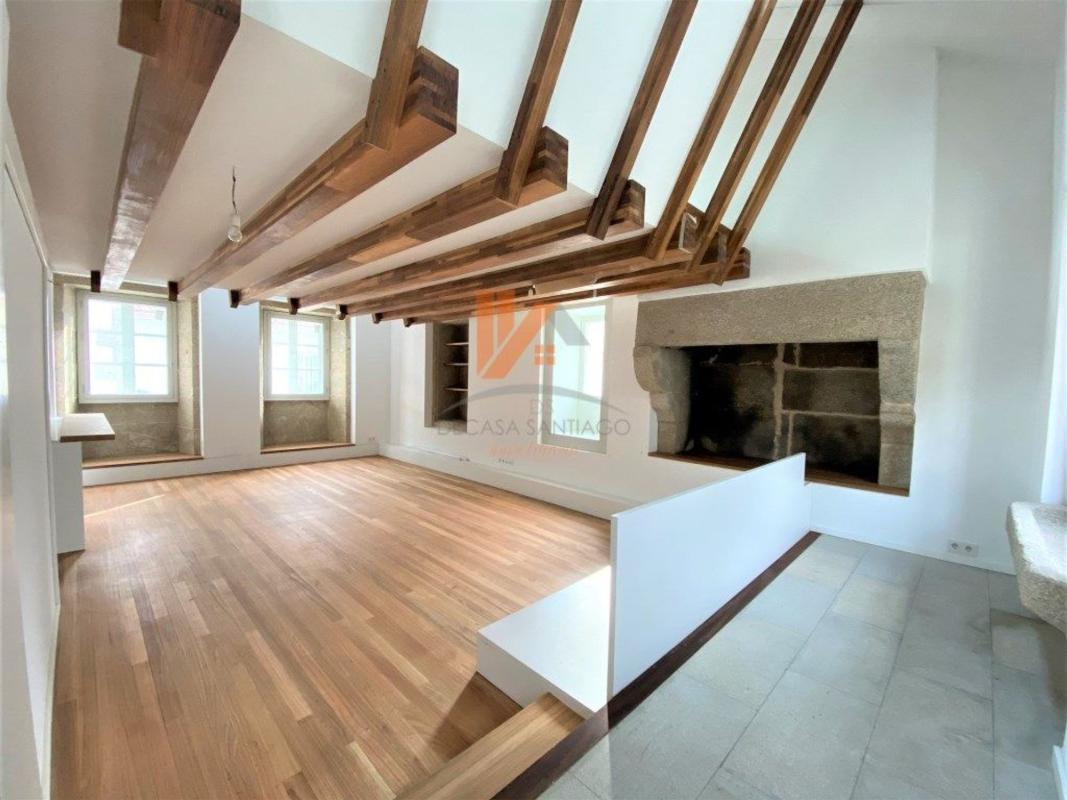 Sale of independent chalet in Calle Rueiro de Figueiriñas, Santiago de Compostela
photo 3