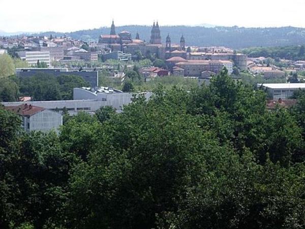 Chalet wolnostojący na sprzedaż w Calle de Delfín García Guerra, Santiago de Compostela thumbnail 2