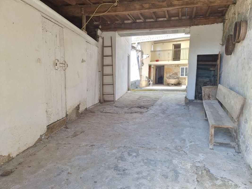 Sale of independent chalet in VILLESTRO, Santiago de Compostela
photo 3