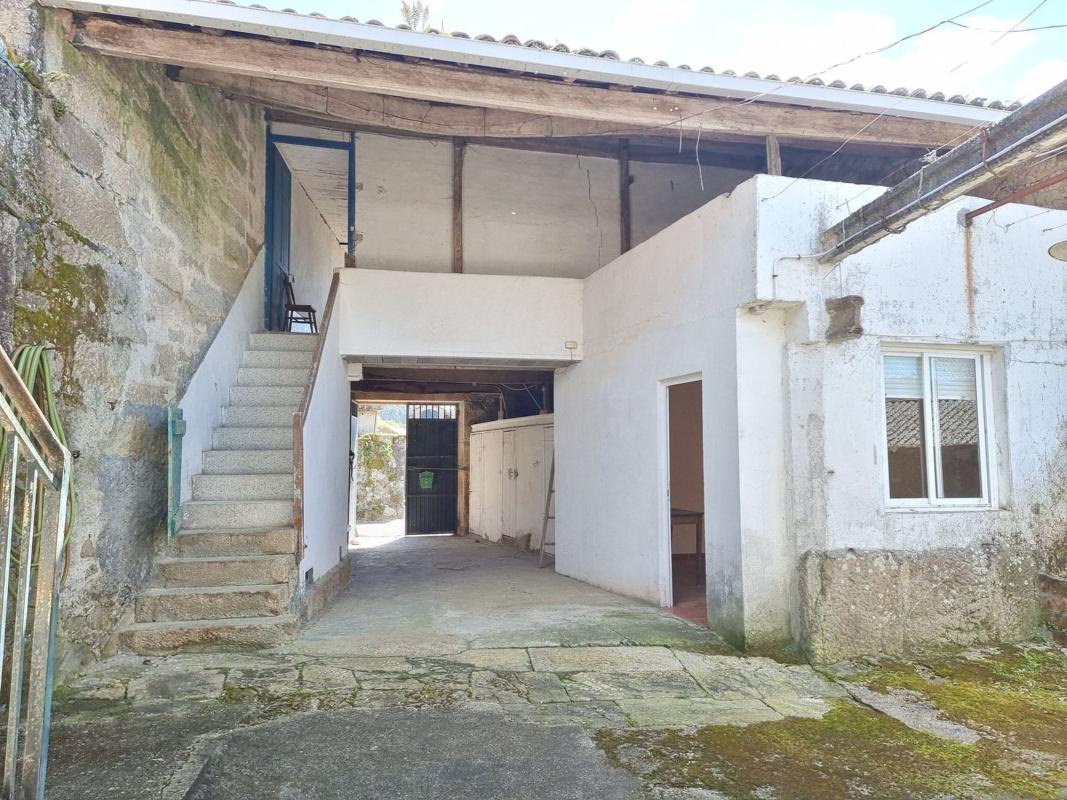 Sale of independent chalet in VILLESTRO, Santiago de Compostela
photo 5