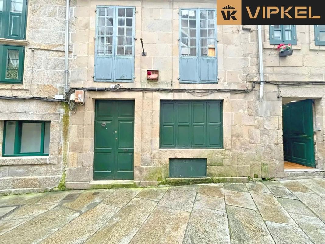 Sale of townhouse in Calle Travesa , Santiago de Compostela photo 3