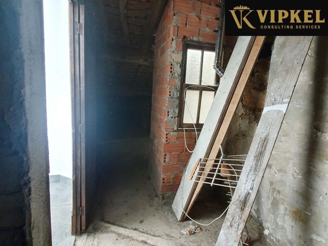 Sale of townhouse in Calle Travesa , Santiago de Compostela photo 4