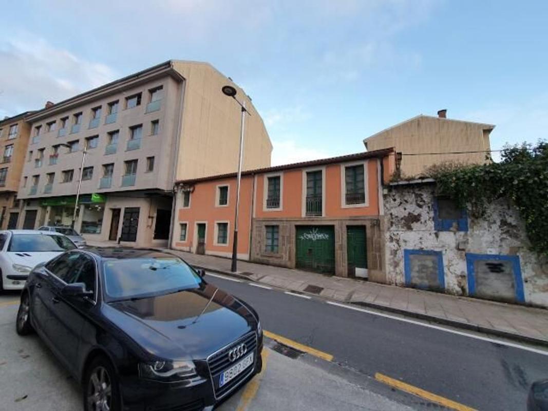 Sale of independent chalet in Calle de Sánchez Freire, Santiago de Compostela
photo 1