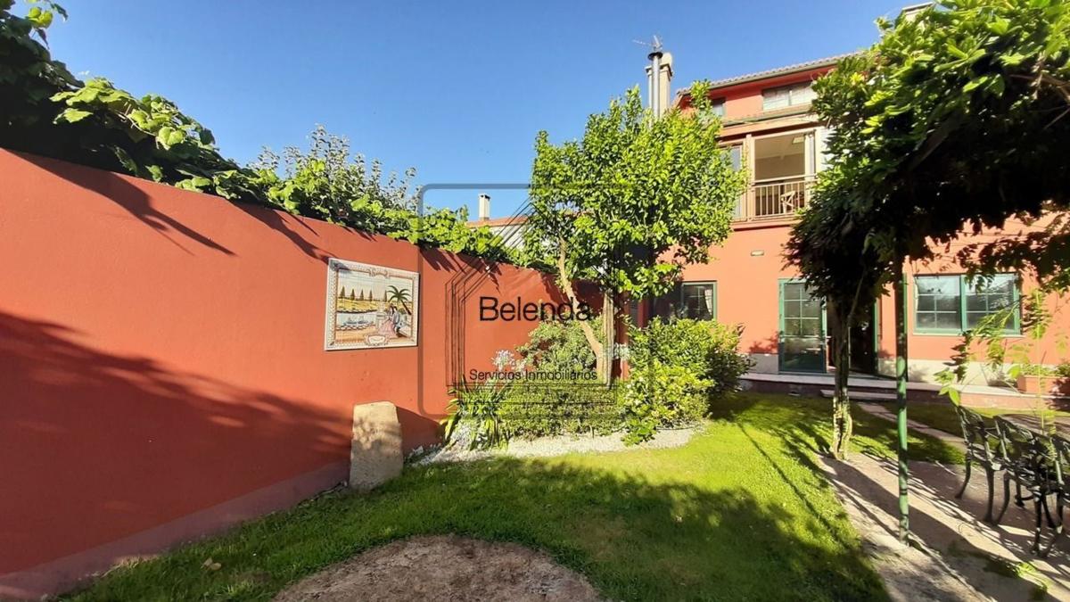 Sale of independent chalet in Calle do Castiñeiriño, Santiago de Compostela
photo 4