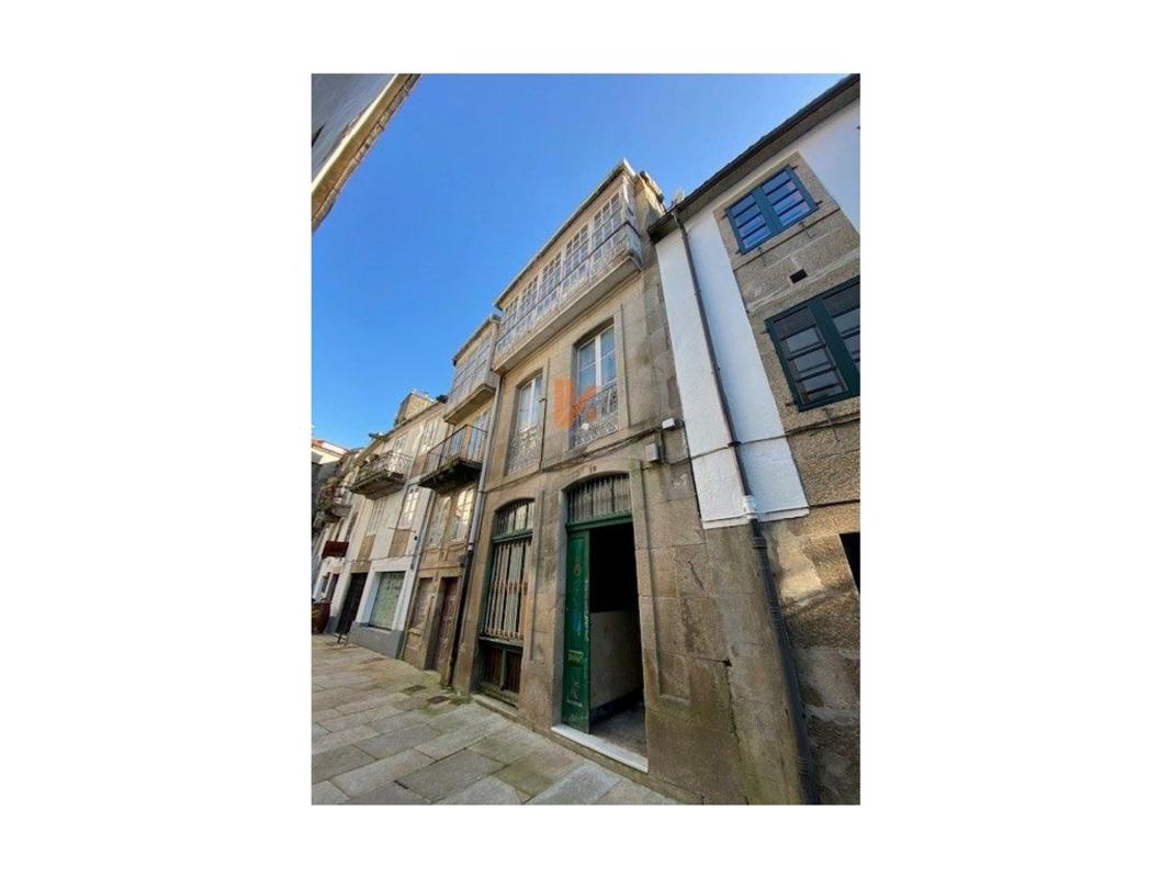 Продажа отдельного шале в Calle do Curro da Parra, Сантьяго-де-Компостела photo 1