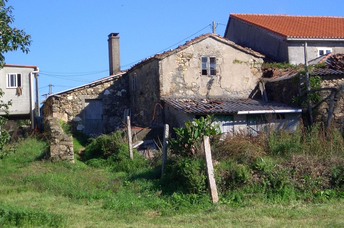 Properties for sale and rent in Spain photo 2