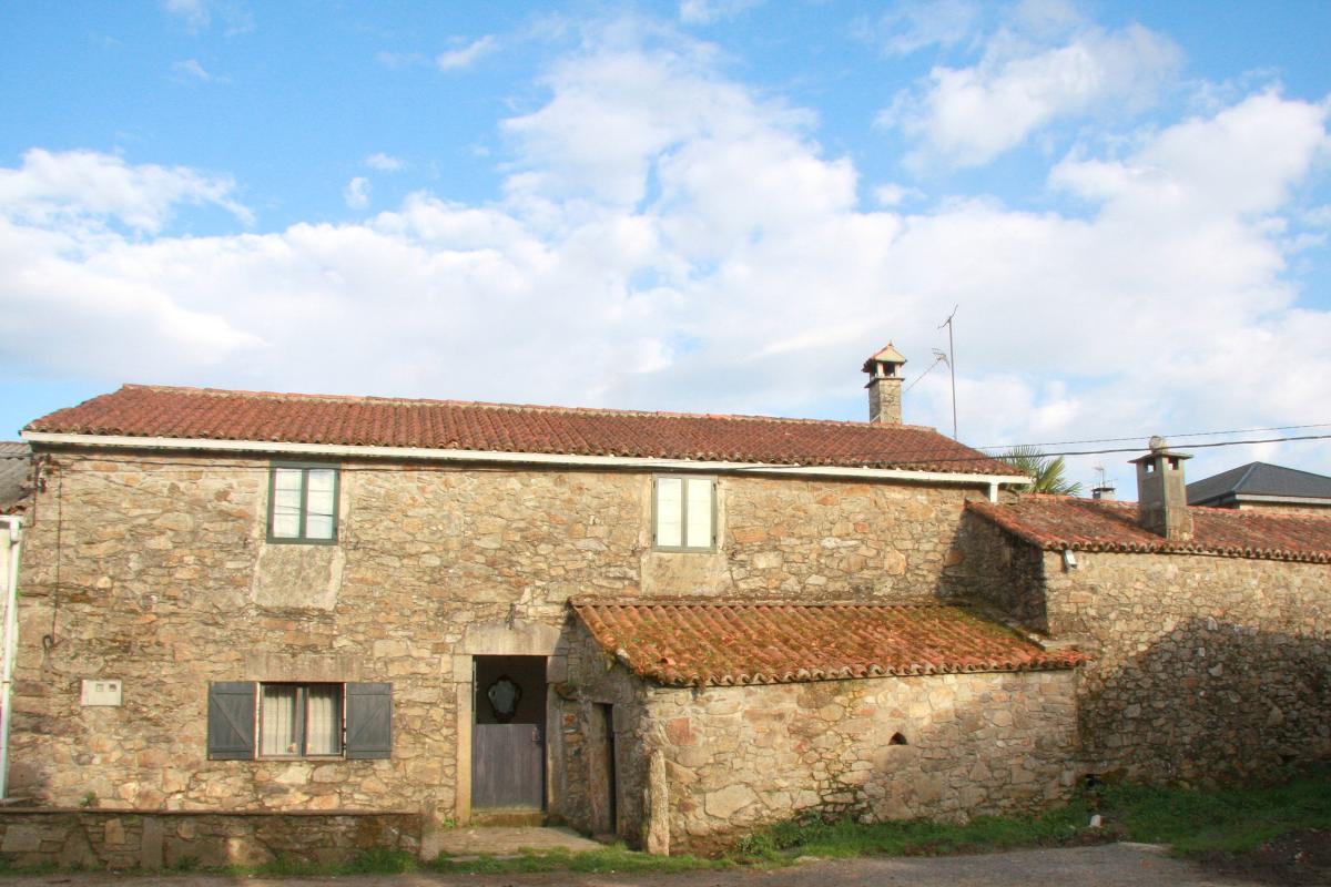 Sale of independent chalet in Dombrete, 14, Sobrado
photo 1