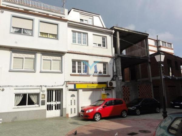 Chalet adosado en calle Cantón da Leña photo 2