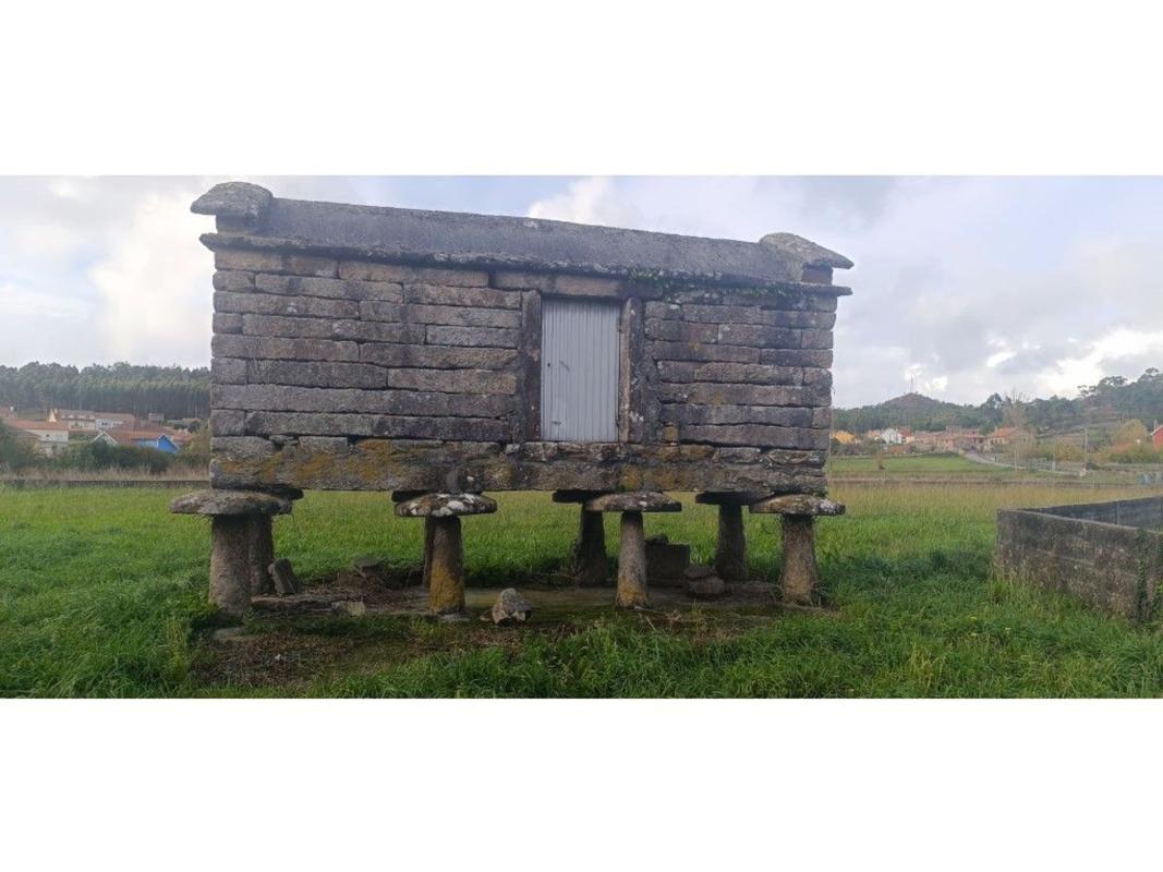 Sale of independent chalet in Tasaraño, Camariñas
 photo 5