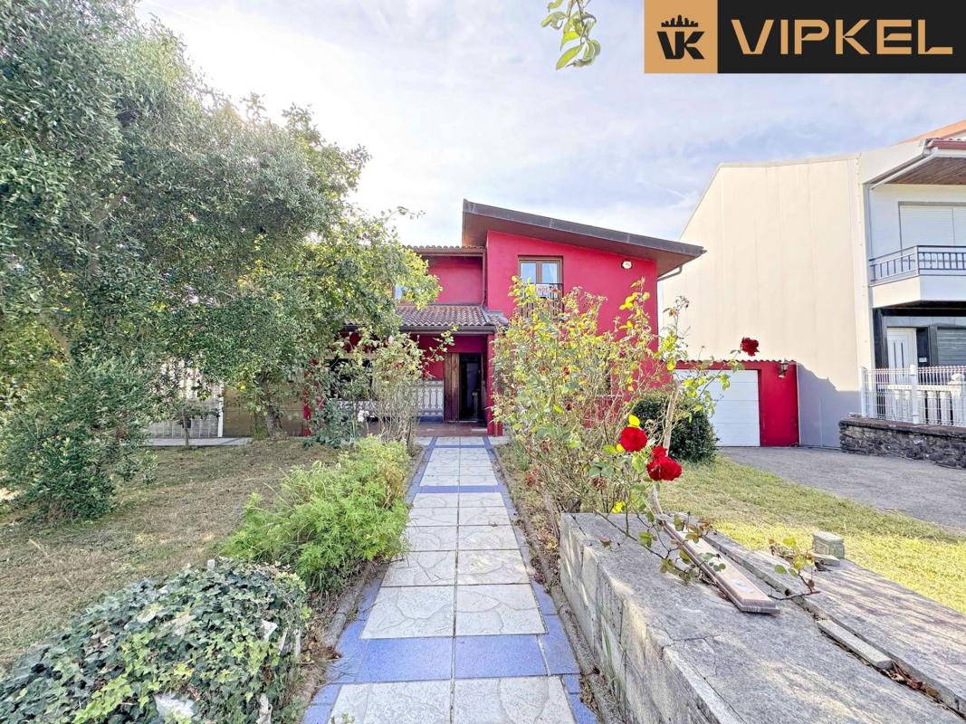 Sale of independent chalet in Ogas, Vimianzo
 photo 4