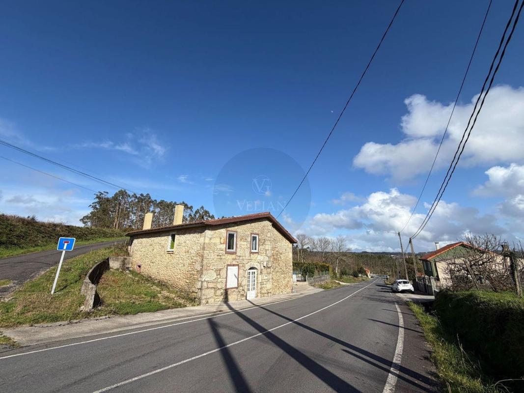 Продажа отдельного шале в Calle A Cruz de Santos, Санта Комба photo 1