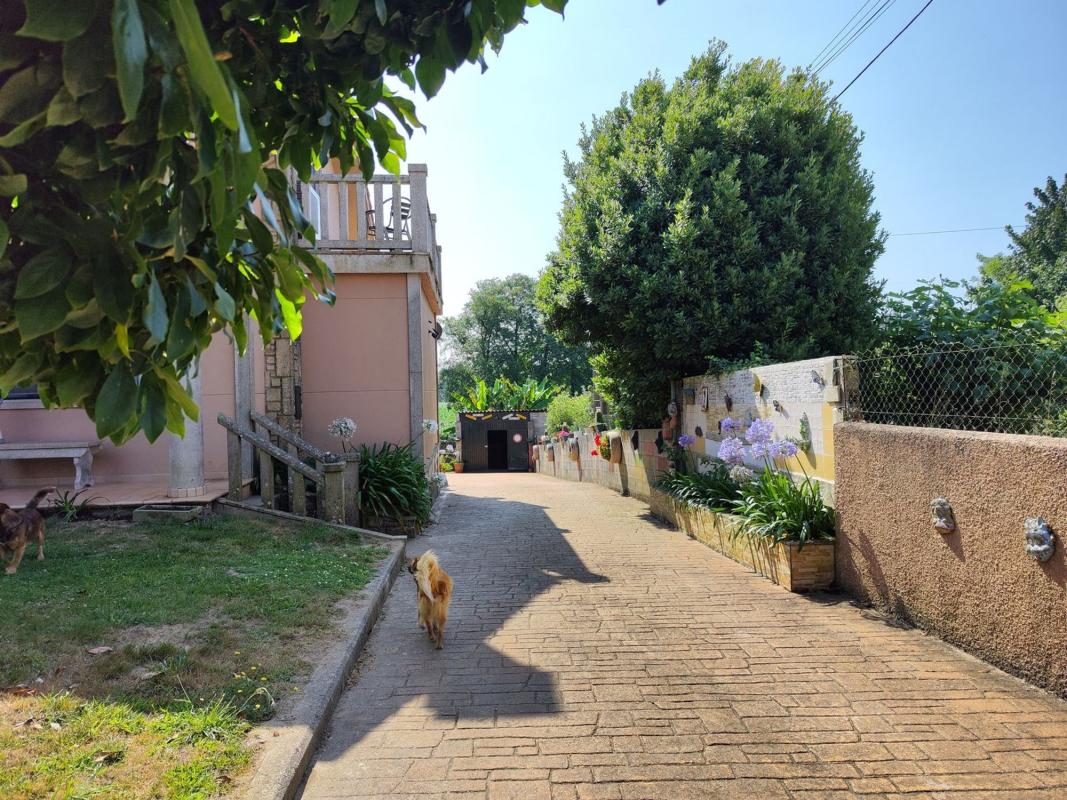 Sale of independent chalet in Combarro, 6, Santa Comba
photo 5