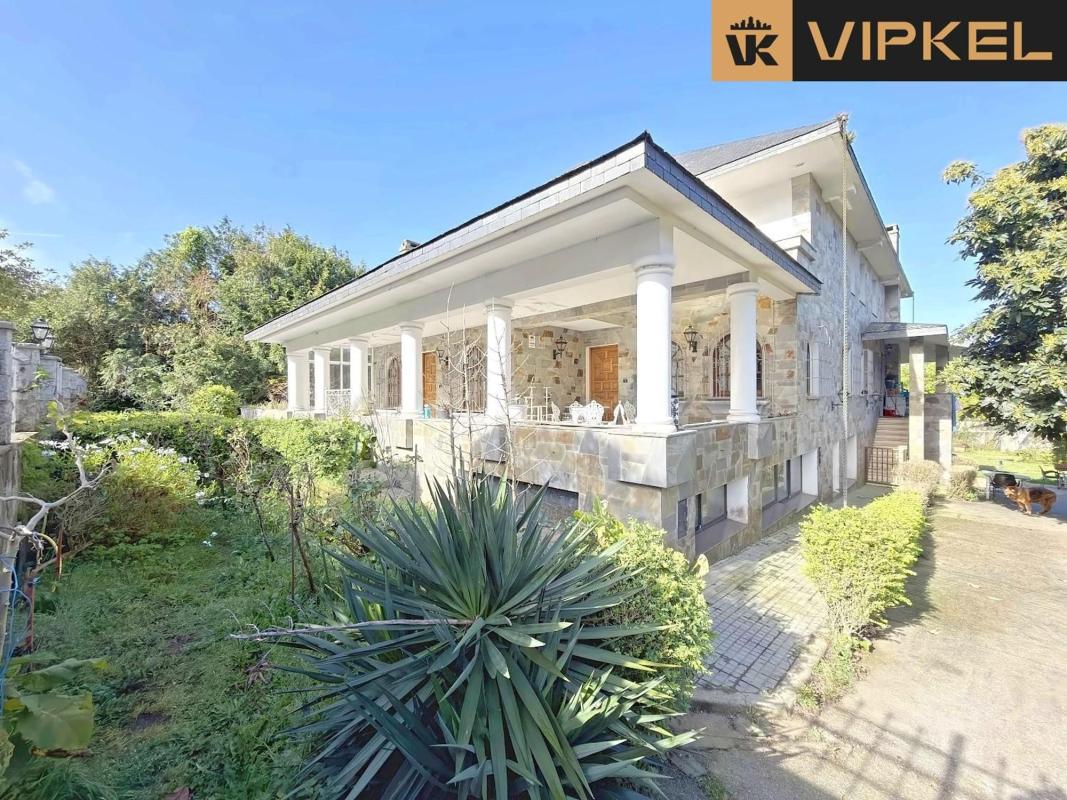 Venta de chalet independiente en Avenida Santa Cristina, Oleiros
 photo 2