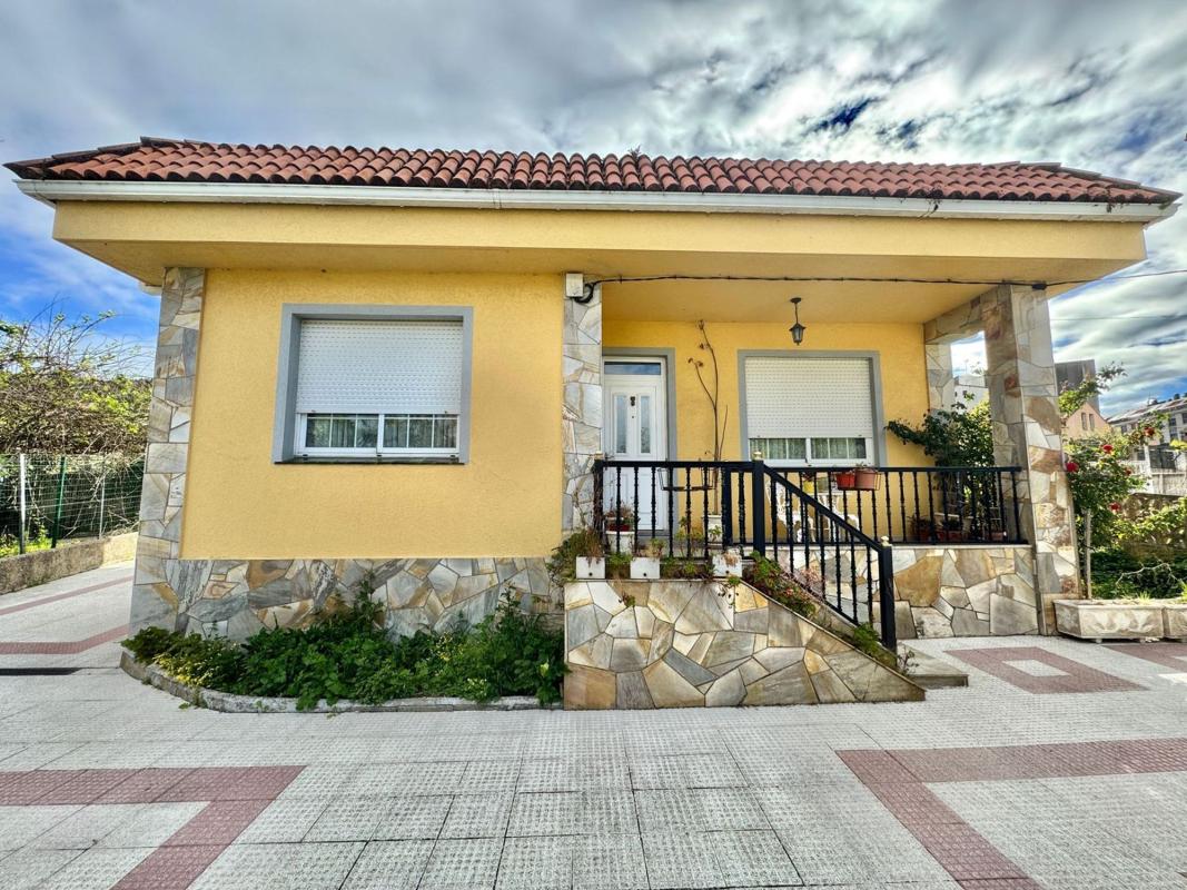 Sale of independent chalet in ALC. MANUEL PLATAS VARELA, Arteijo
photo 1