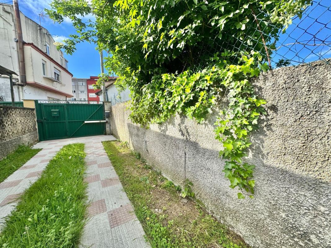 Sale of independent chalet in ALC. MANUEL PLATAS VARELA, Arteijo
photo 3