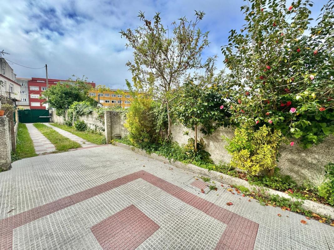 Sale of independent chalet in ALC. MANUEL PLATAS VARELA, Arteijo
photo 5