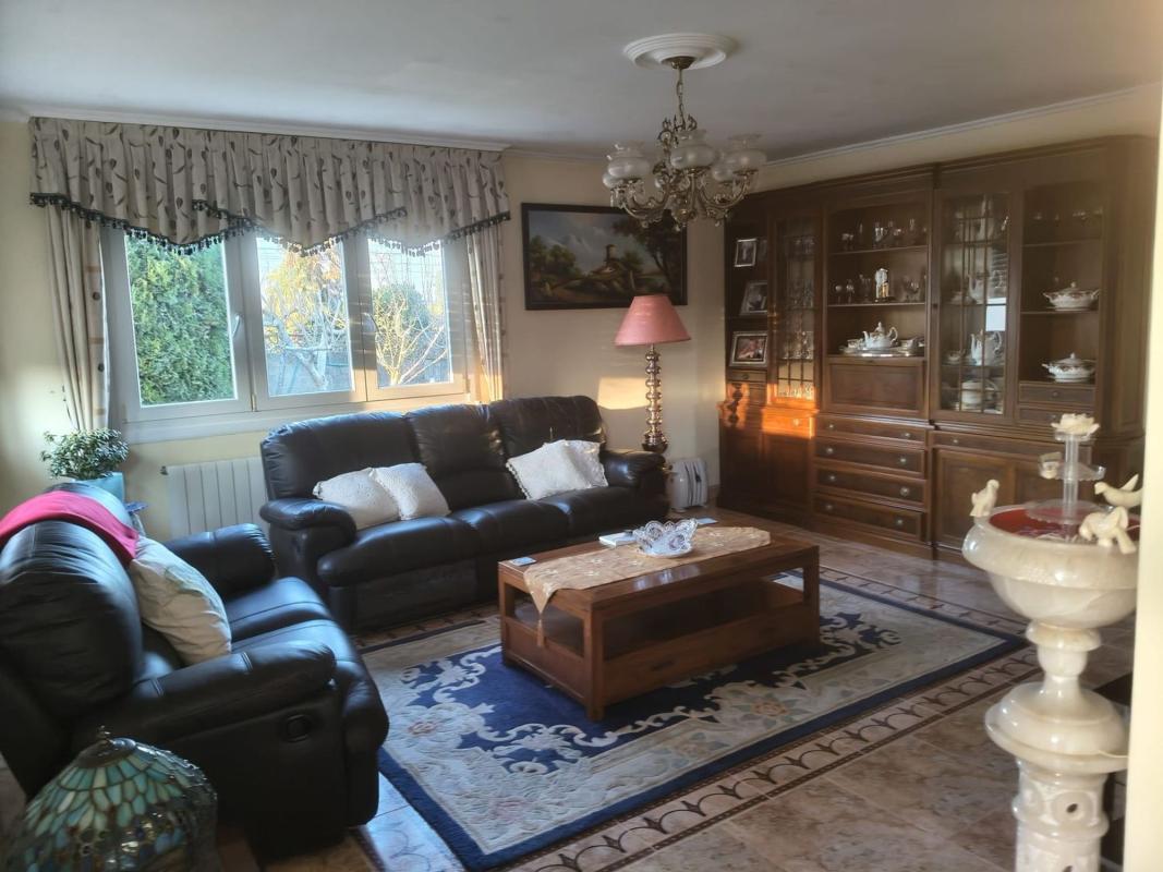 Venta de chalet independiente en Travesía de San Cidre, Bergondo
photo 3